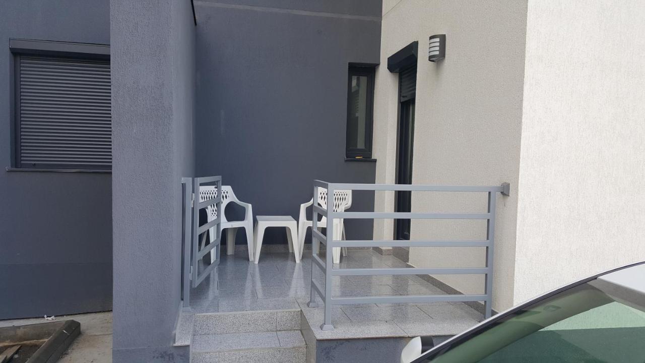 Holiday Rezidence Kazeboo Beach Apartment Navodari Exterior photo