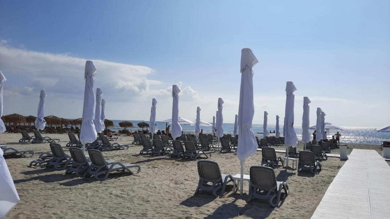 Holiday Rezidence Kazeboo Beach Apartment Navodari Exterior photo
